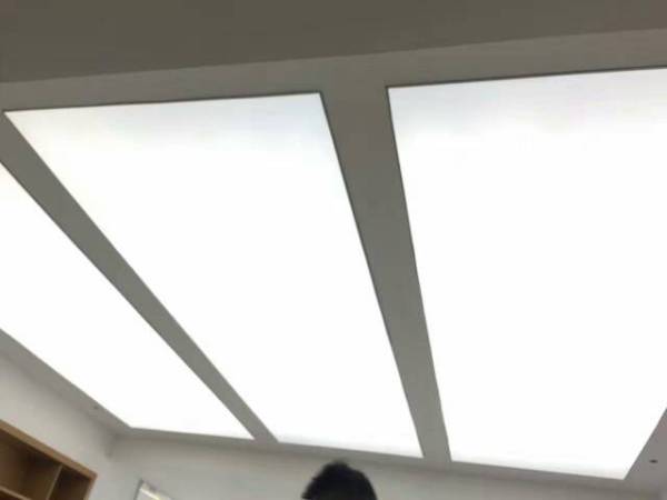 天花軟膜天花哪家強 燈膜生產廠家質量哪家好 拉膜天花吊頂多少錢一平方